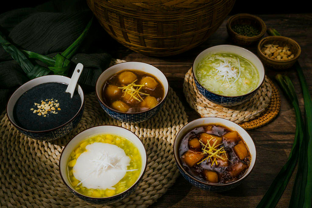 Explore chè mè spots on an eco-friendly tour